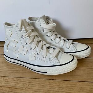 Converse Chuck Taylor All Star High Top Womens 7 Leather 3D Flowers Ltd. Edition